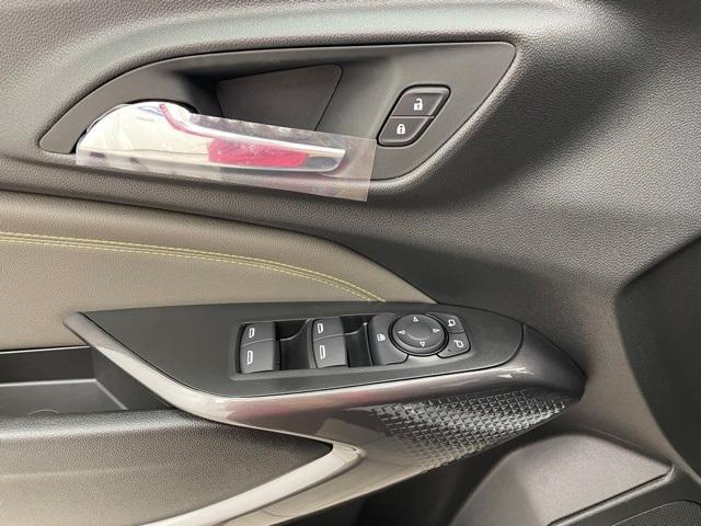 new 2025 Chevrolet Trax car, priced at $26,440