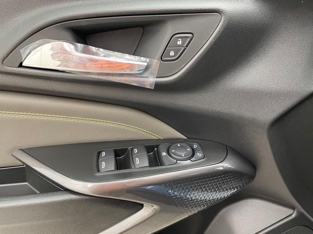 new 2025 Chevrolet Trax car, priced at $26,835