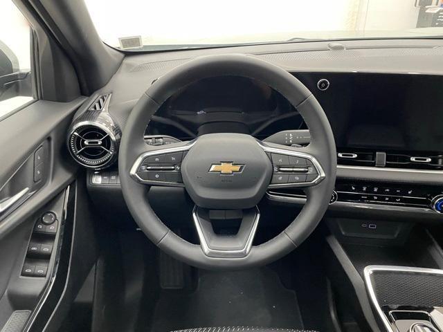 new 2026 Chevrolet Equinox car, priced at $31,740