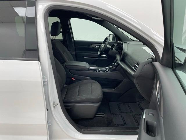 used 2024 Chevrolet Traverse car, priced at $36,500