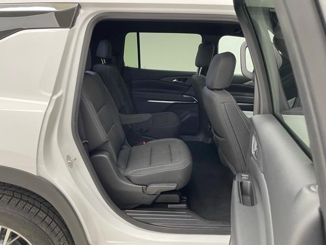 used 2024 Chevrolet Traverse car, priced at $36,500