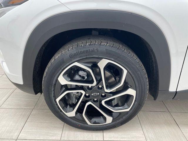 new 2025 Chevrolet Trax car, priced at $26,190