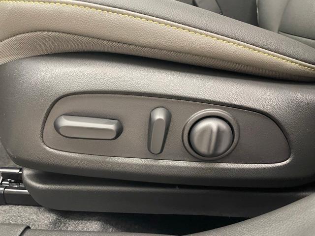 new 2025 Chevrolet Trax car, priced at $25,990
