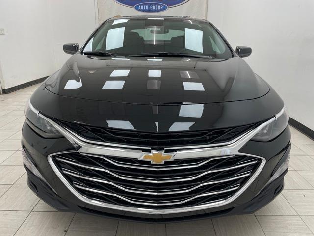 new 2025 Chevrolet Malibu car, priced at $30,000