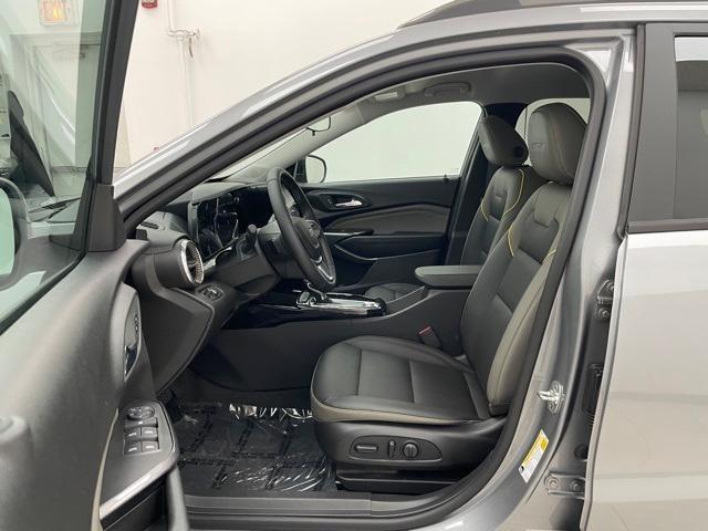 new 2025 Chevrolet Trax car, priced at $25,940