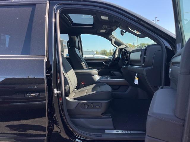 new 2025 Chevrolet Silverado 3500 car, priced at $88,000