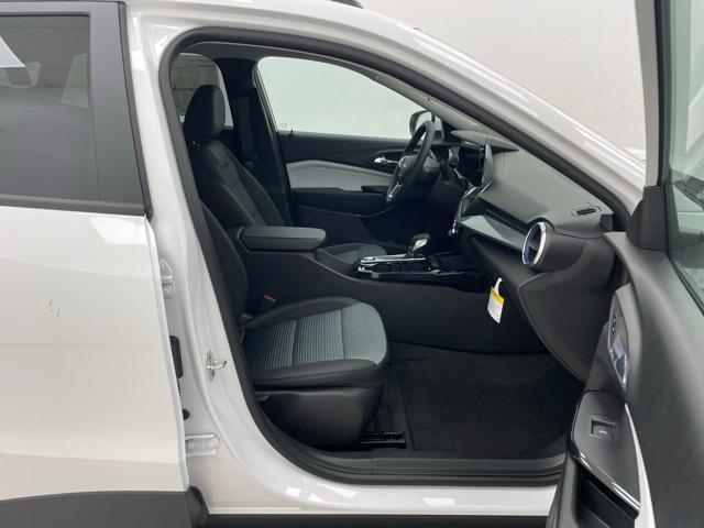 new 2025 Chevrolet Trax car, priced at $25,235