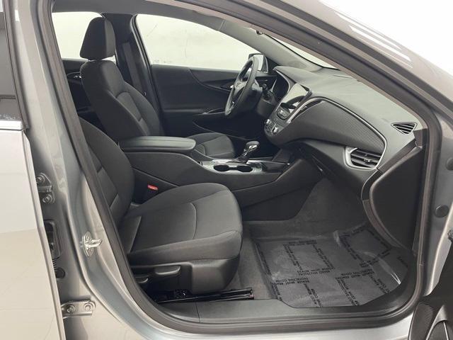 new 2025 Chevrolet Malibu car, priced at $26,000