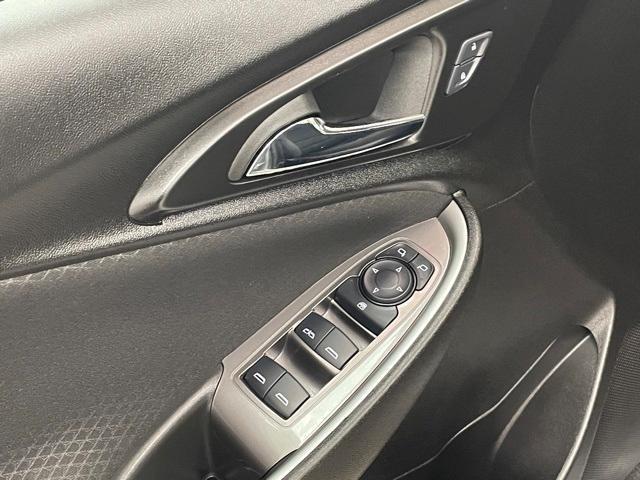 new 2025 Chevrolet Malibu car, priced at $26,000