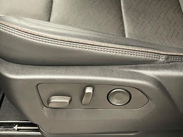 used 2024 Chevrolet Suburban car, priced at $75,304