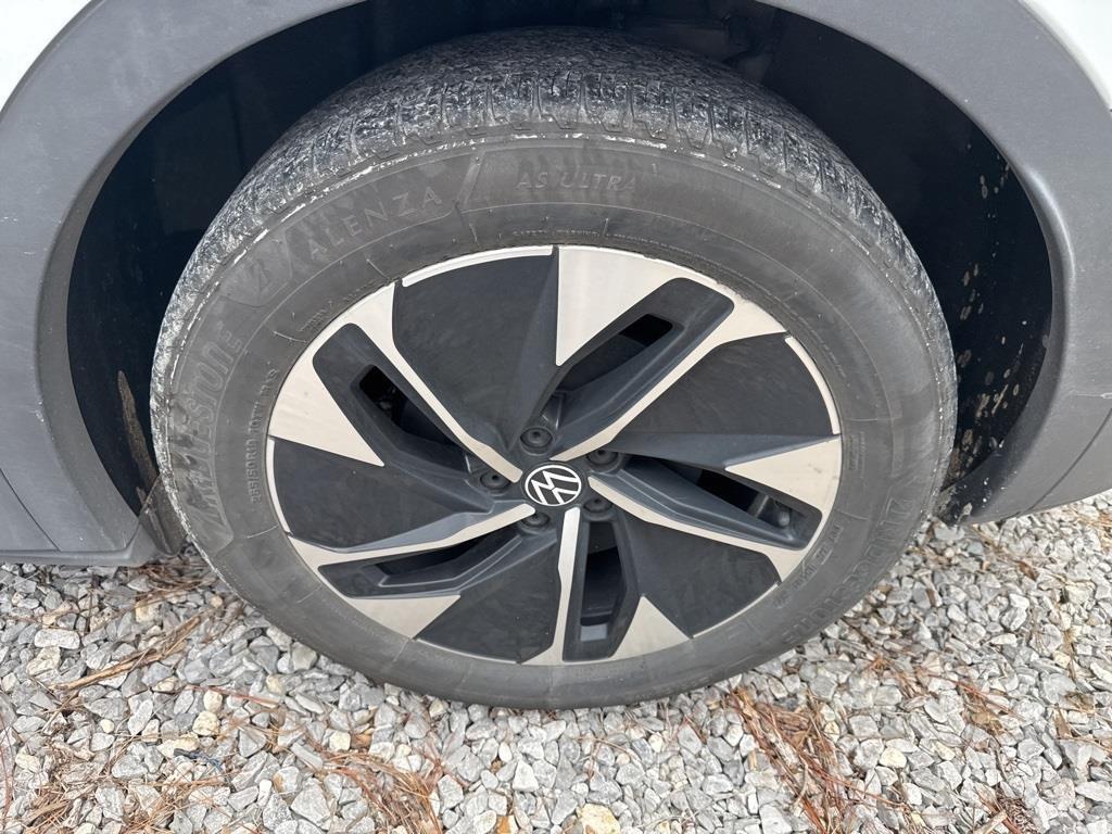 used 2021 Volkswagen ID.4 car, priced at $19,990