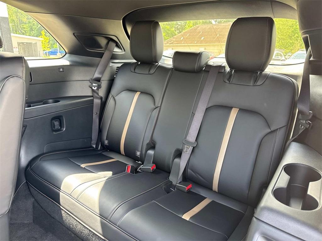 new 2025 Mazda CX-90 car, priced at $55,200