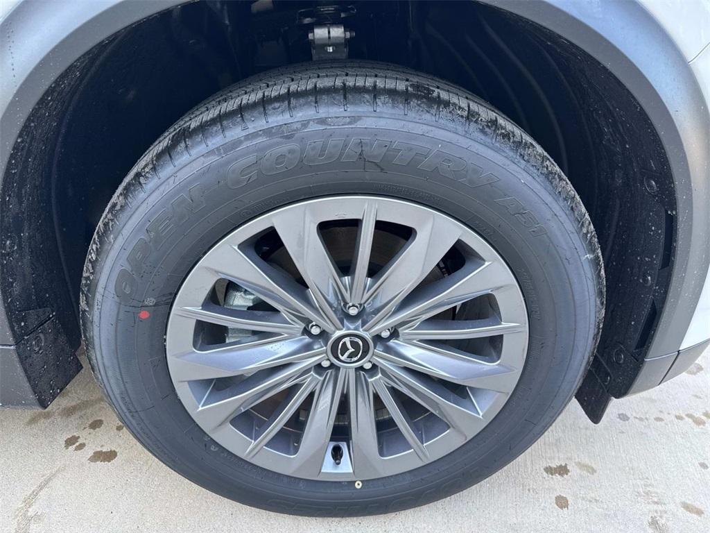 new 2025 Mazda CX-90 car, priced at $40,270