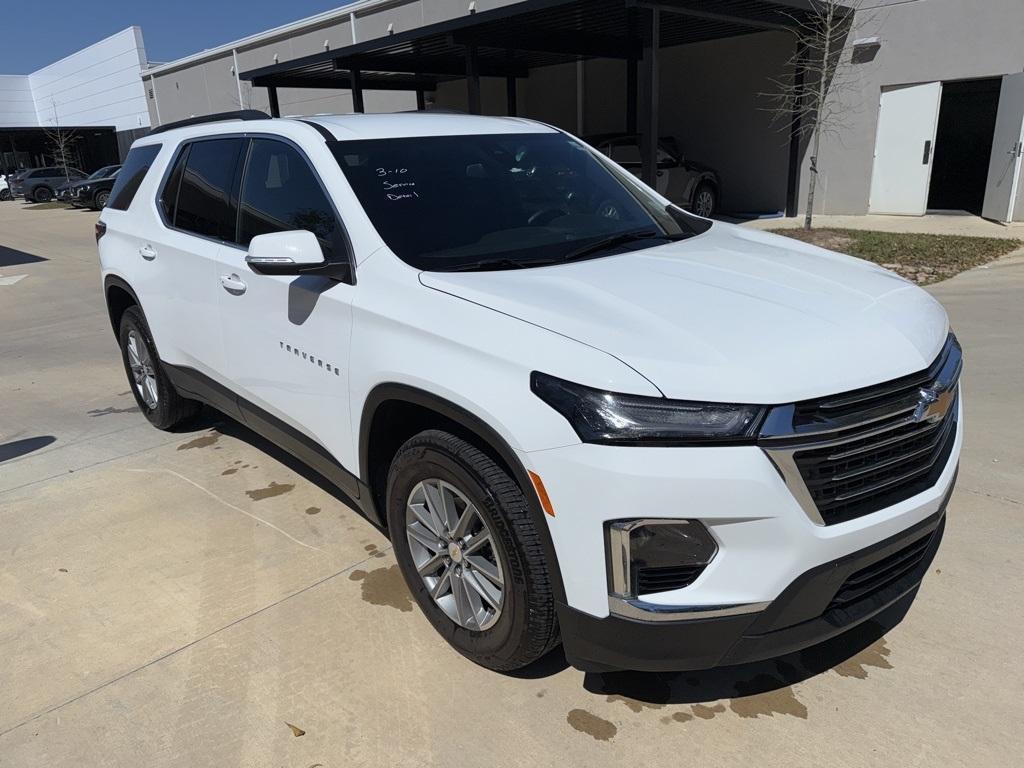 used 2023 Chevrolet Traverse car, priced at $32,490