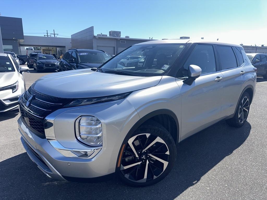 used 2024 Mitsubishi Outlander car, priced at $24,390