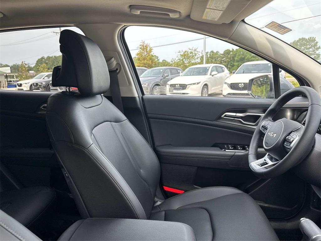 used 2025 Kia Sportage car, priced at $29,990