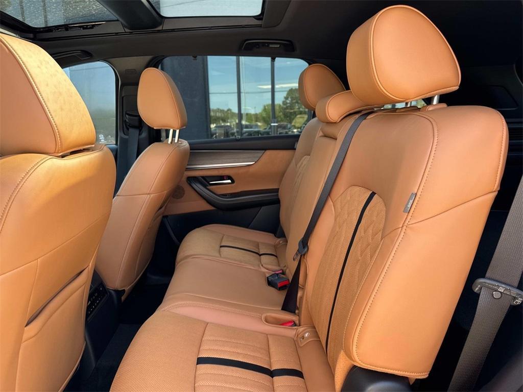 new 2025 Mazda CX-70 car, priced at $57,855