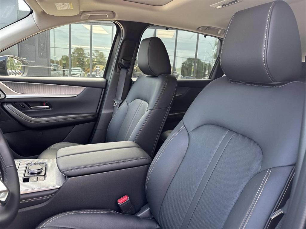 new 2025 Mazda CX-90 car, priced at $43,100