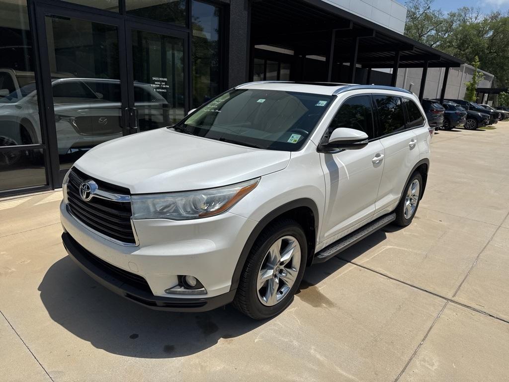 used 2015 Toyota Highlander car, priced at $19,990