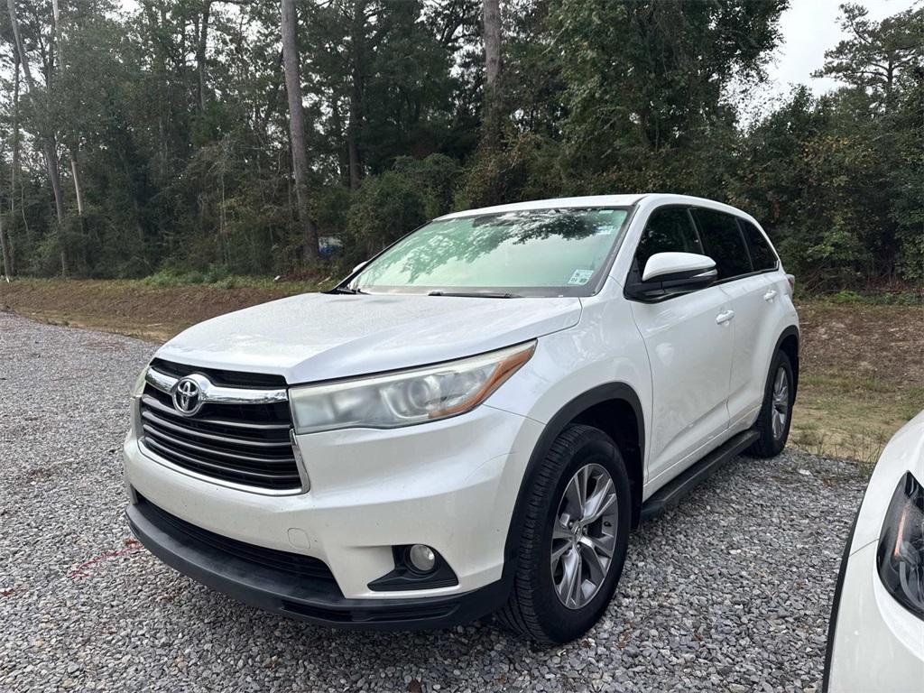 used 2015 Toyota Highlander car, priced at $15,044