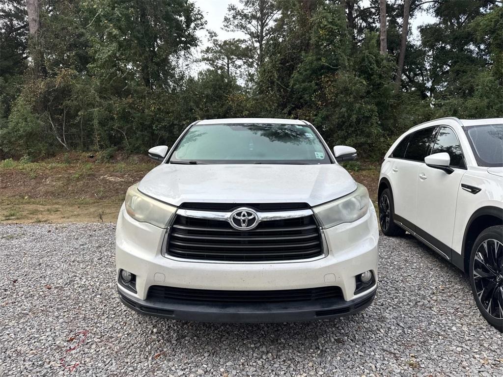 used 2015 Toyota Highlander car, priced at $15,044