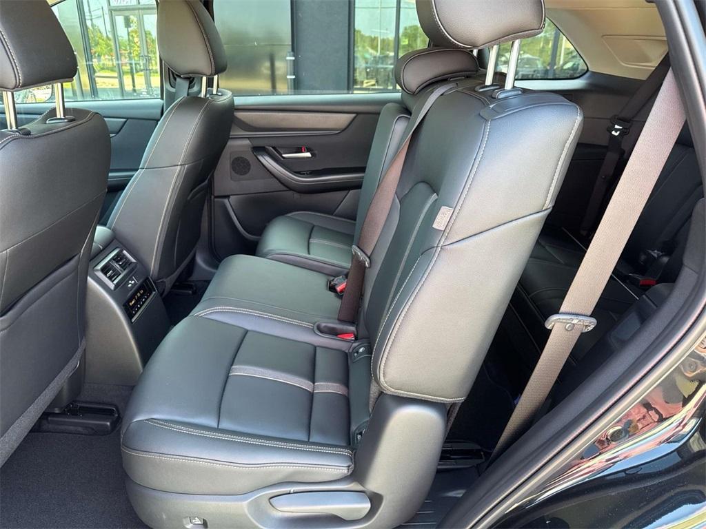 new 2025 Mazda CX-90 car, priced at $39,500