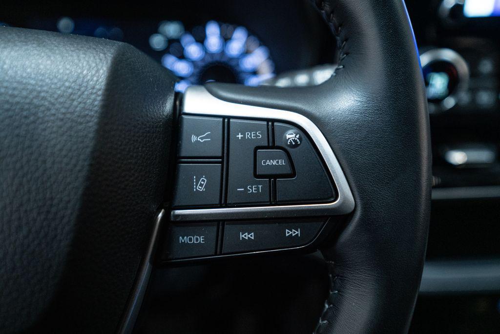 used 2024 Toyota Highlander car, priced at $33,949