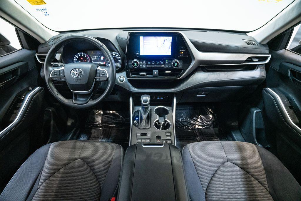 used 2024 Toyota Highlander car, priced at $33,949