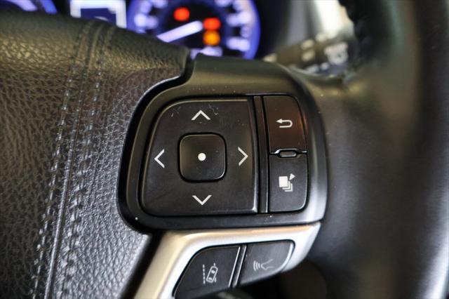 used 2018 Toyota Highlander Hybrid car, priced at $25,672