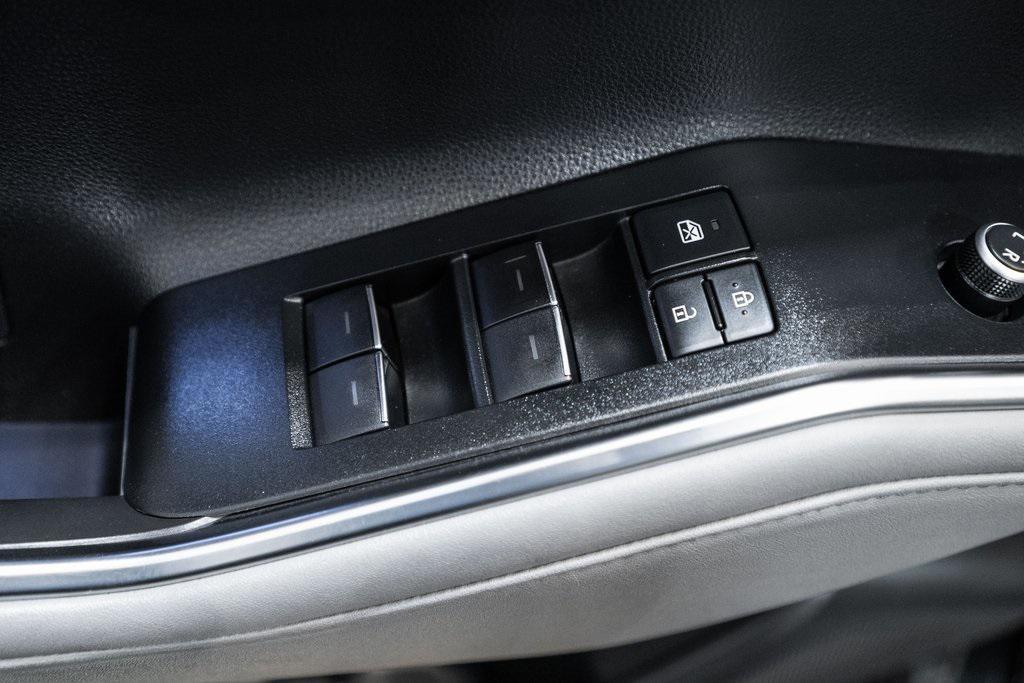 used 2022 Toyota Highlander Hybrid car, priced at $42,900