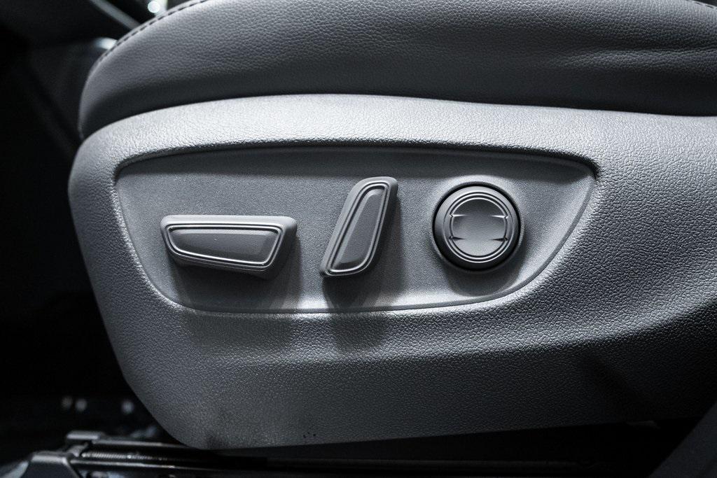 used 2022 Toyota Highlander Hybrid car, priced at $42,900