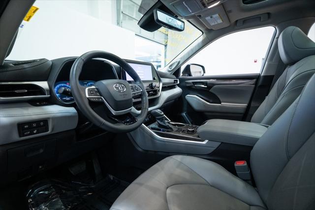 used 2024 Toyota Highlander car, priced at $47,669