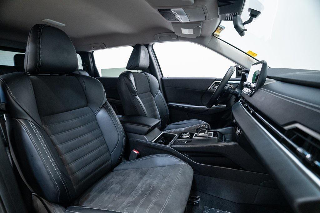 used 2024 Mitsubishi Outlander car, priced at $21,499