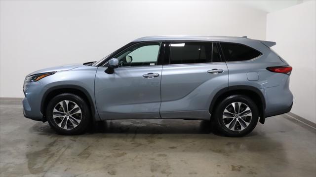 used 2021 Toyota Highlander car, priced at $34,190