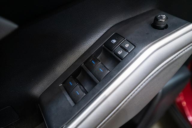used 2022 Toyota Highlander car, priced at $38,065