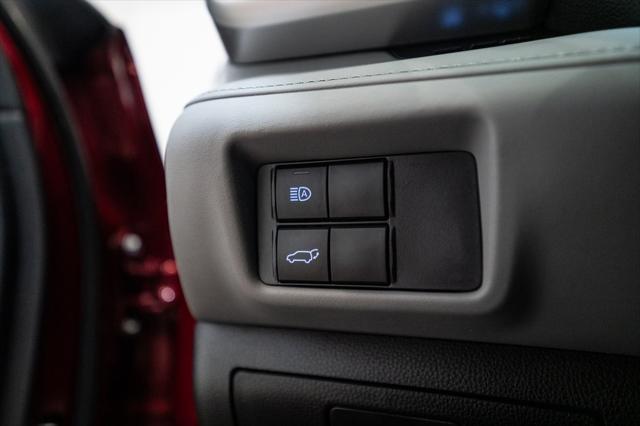 used 2022 Toyota Highlander car, priced at $38,065