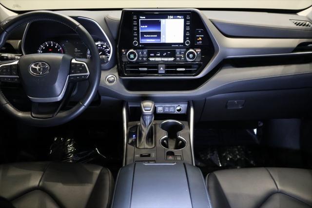 used 2022 Toyota Highlander car, priced at $33,500