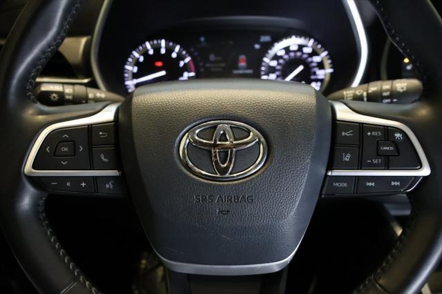 used 2022 Toyota Highlander car, priced at $33,500