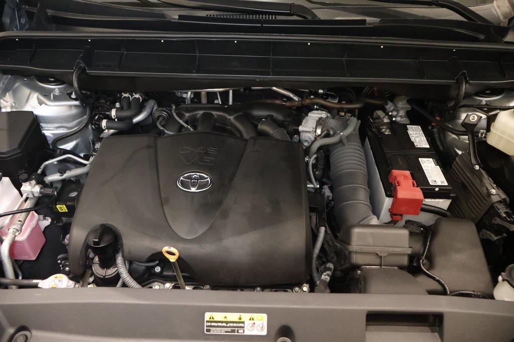 used 2021 Toyota Highlander car, priced at $31,700