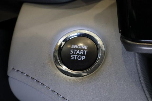 used 2023 Toyota Highlander car, priced at $39,900
