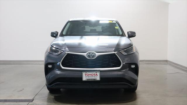 used 2024 Toyota Highlander car, priced at $38,974