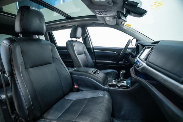 used 2018 Toyota Highlander car, priced at $20,082