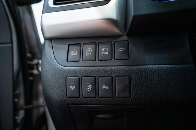 used 2018 Toyota Highlander car, priced at $20,082