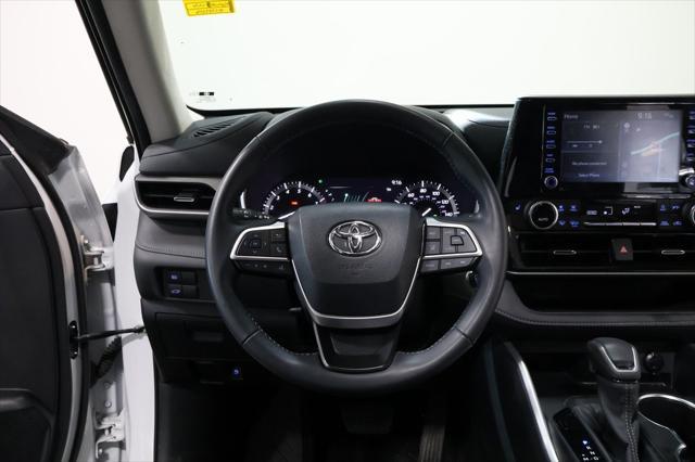 used 2022 Toyota Highlander car, priced at $37,500