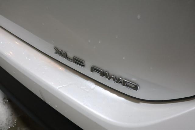 used 2022 Toyota Highlander car, priced at $37,500