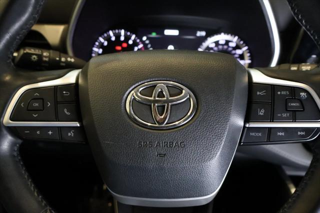 used 2022 Toyota Highlander car, priced at $38,716