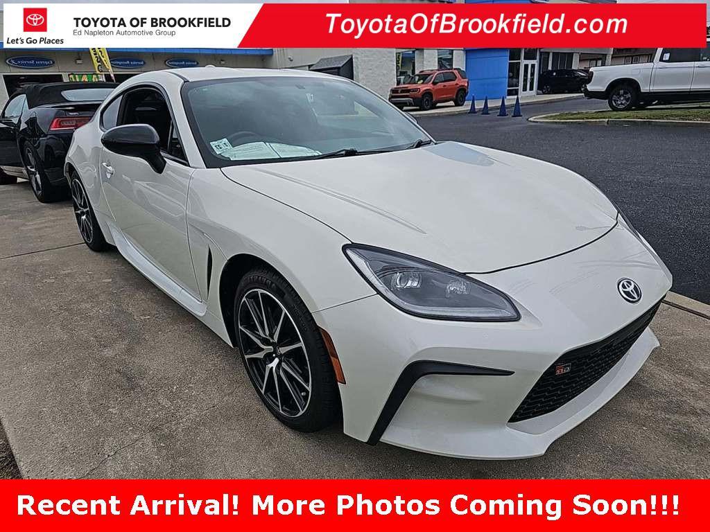 used 2023 Toyota GR86 car, priced at $27,320
