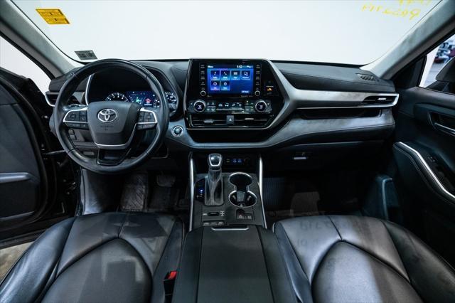 used 2022 Toyota Highlander car, priced at $37,163