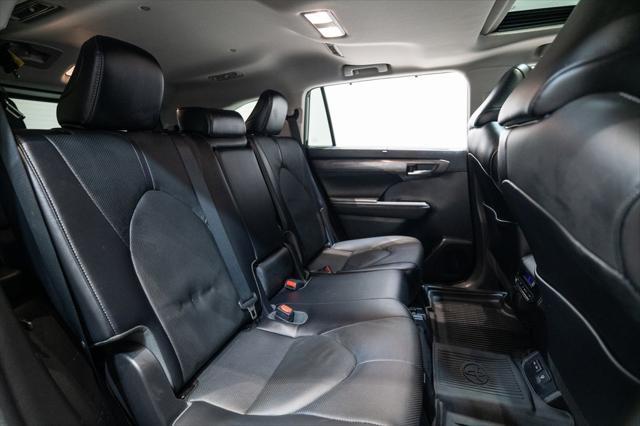 used 2022 Toyota Highlander car, priced at $44,602