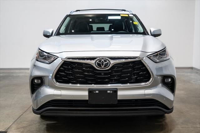 used 2022 Toyota Highlander car, priced at $44,602